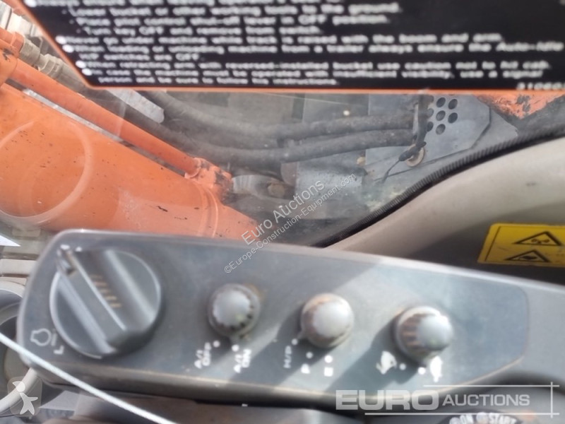 Escavatore Hitachi ZX135U5-3
