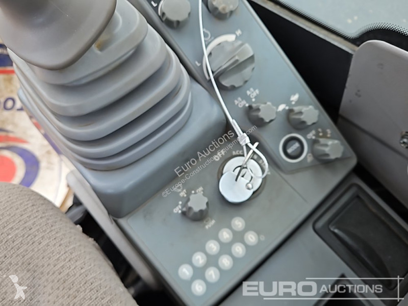 Escavatore Hitachi B-6