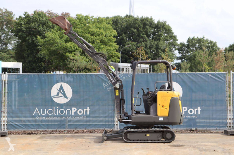Graafmachine Volvo EC18D