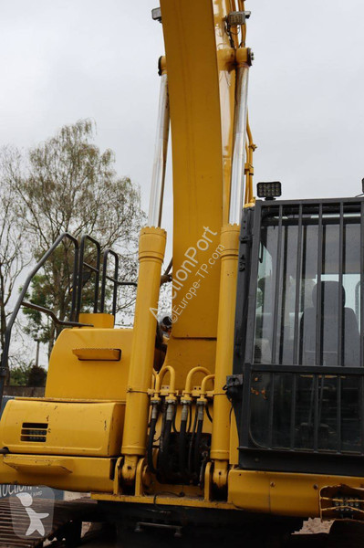 جرافة Komatsu PC290LCD-10