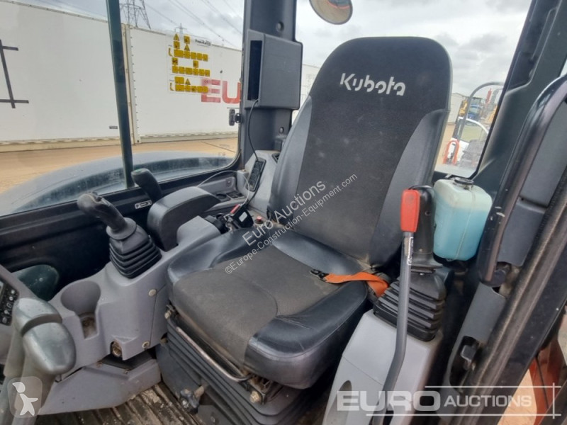Lopatový nakládač Kubota U48-4