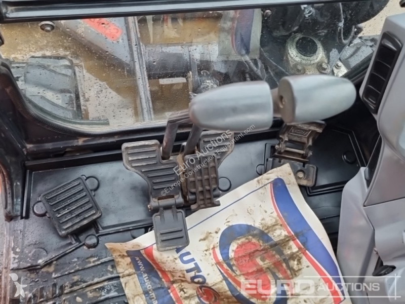 Lopatový nakládač Kubota U48-4