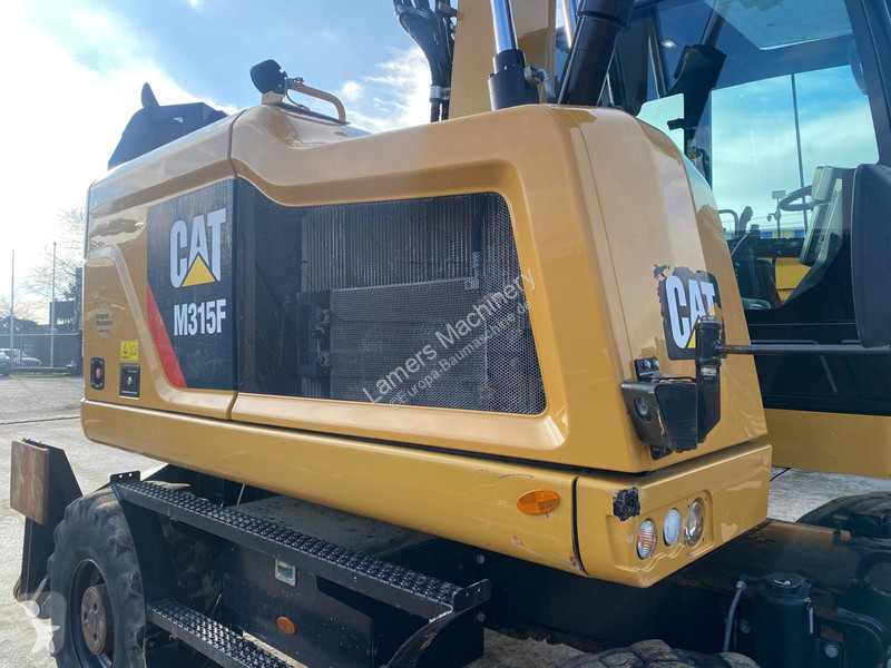 جرافة Caterpillar F