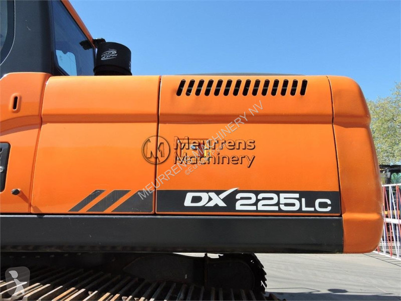 جرافة Doosan