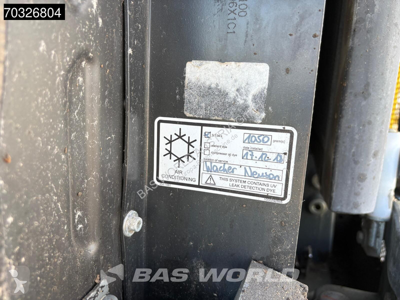 جرافة Wacker Neuson Powertilt