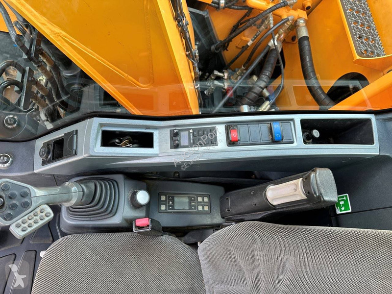 جرافة Hyundai HX130 LCR