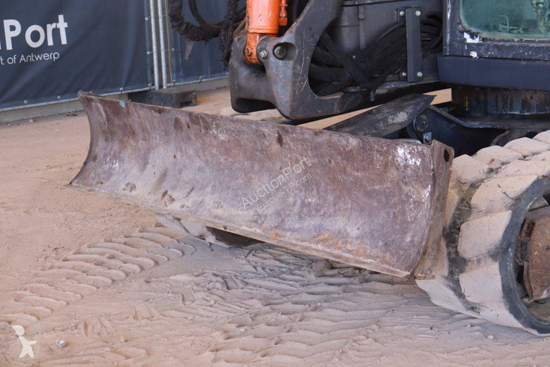 Lopatový nakládač Hitachi Zaxis B-6