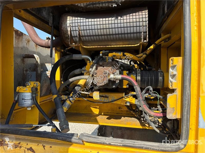 Екскаватор Furukawa 740LS Tracked Excavator