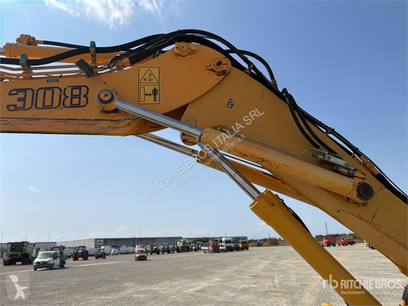 Екскаватор Liebherr Tracked Excavator