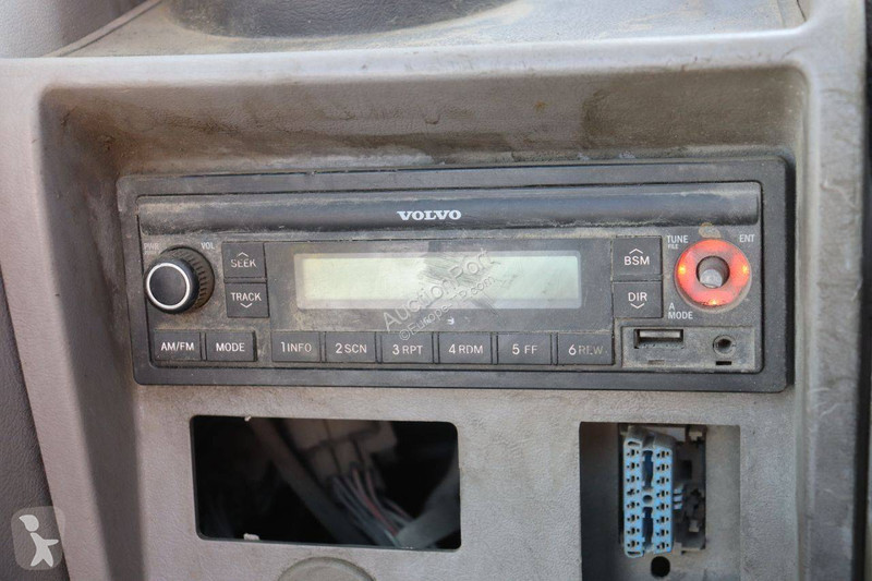 جرافة Volvo EWR150E