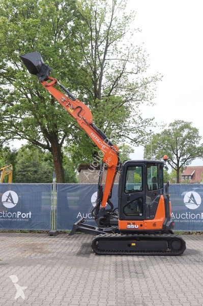 جرافة Hitachi ZX55U6