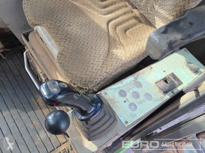 Escavadora Sennebogen M825