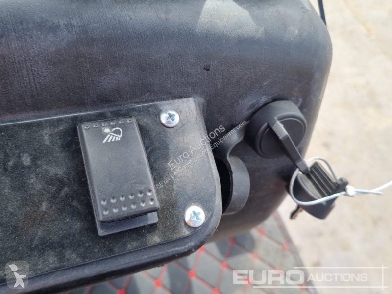 Escavadora JPC HT12