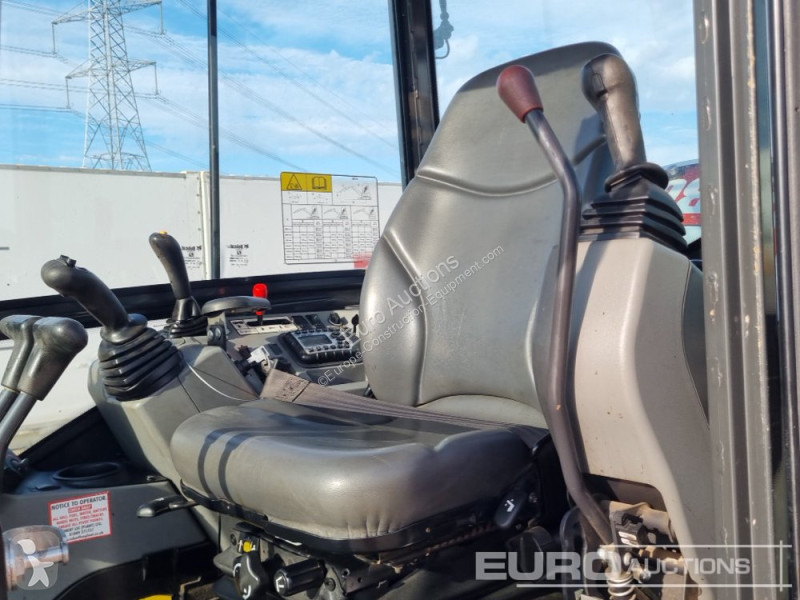 جرافة Bobcat E27Z