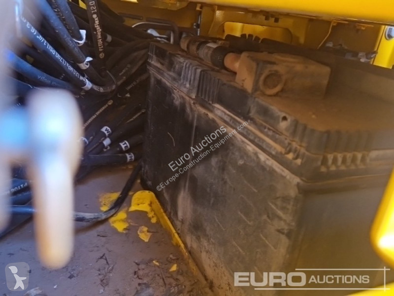 جرافة JCB 220X LC