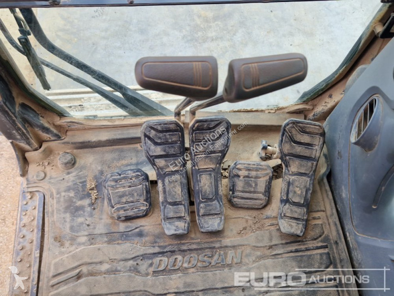 Escavadora Doosan -7