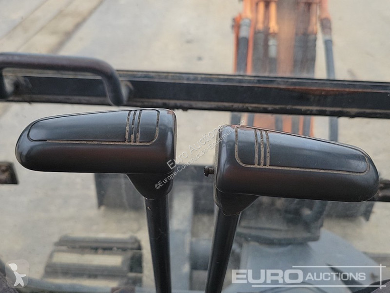 Escavadora Doosan DH35