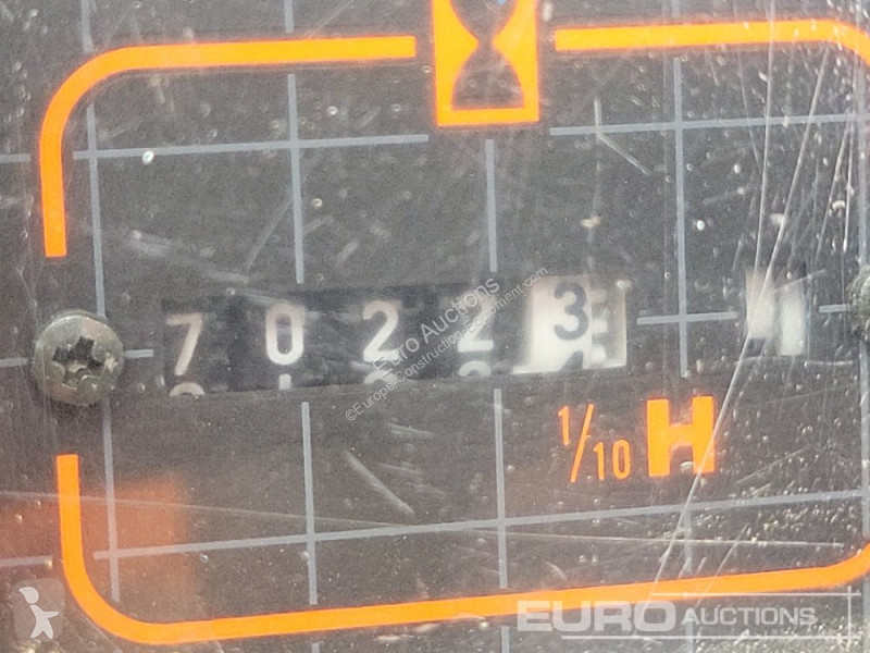 جرافة Hitachi 0-2