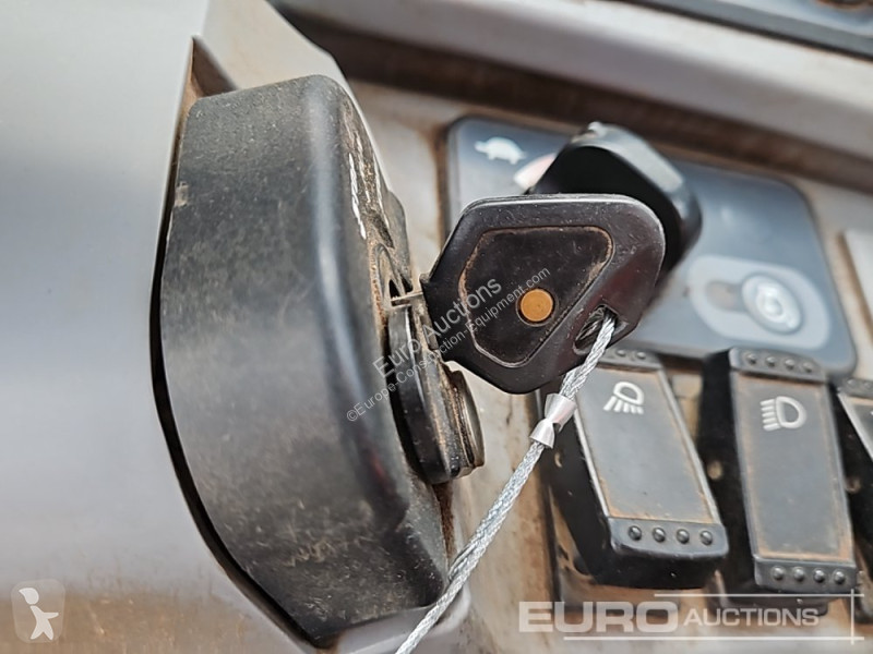 Lopatový nakládač Kubota U48-4