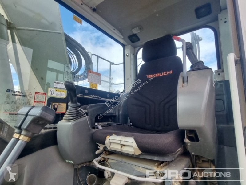 جرافة Takeuchi TB2150R