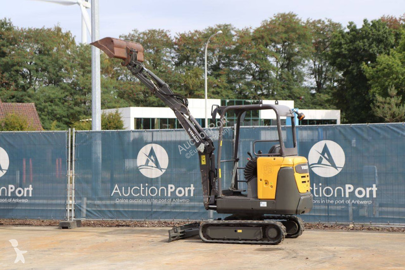 Graafmachine Volvo EC18D