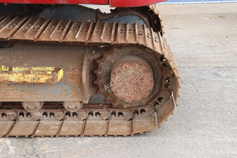 جرافة Takeuchi TB2150