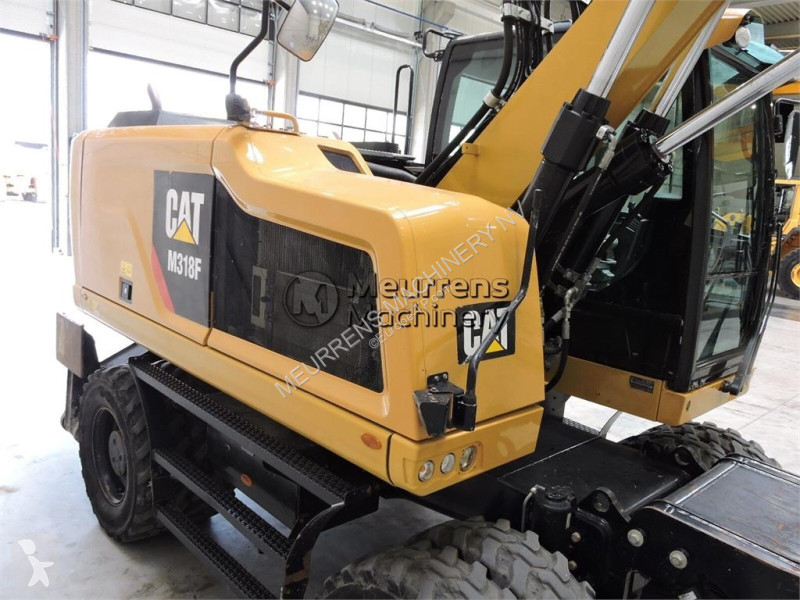 جرافة Caterpillar F