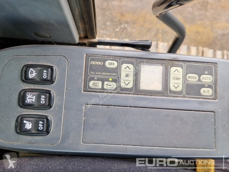 جرافة Komatsu PC210LC-7K