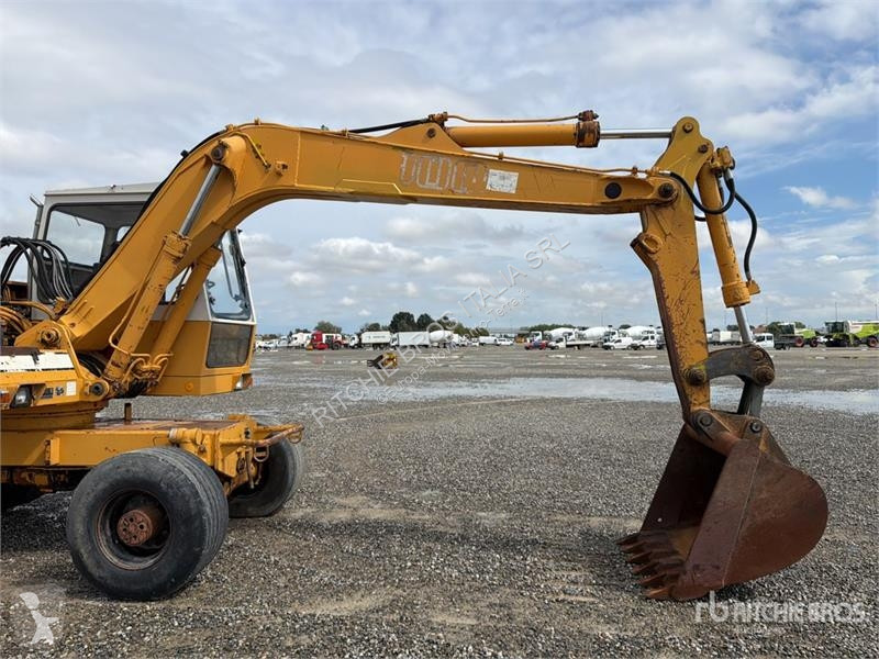 Екскаватор Liebherr
