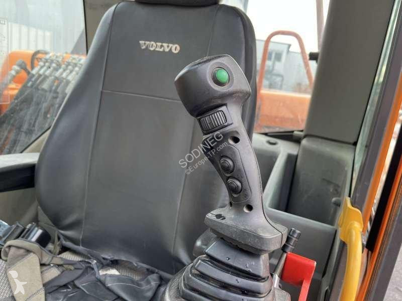 Экскаватор Volvo