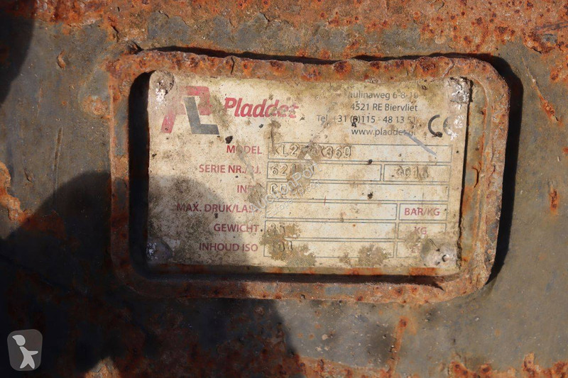 جرافة Neuson 6503