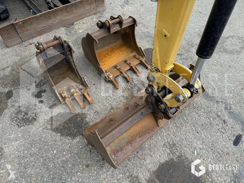 Escavadora Caterpillar