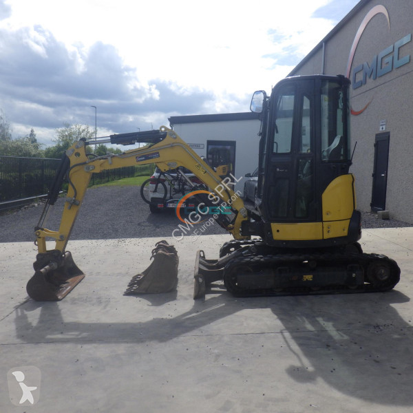 جرافة Yanmar VIO 26-6