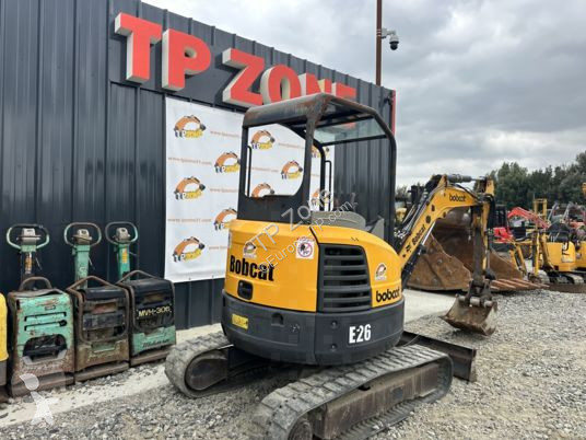 Lopatový nakládač Bobcat e26 à 18900 € ht