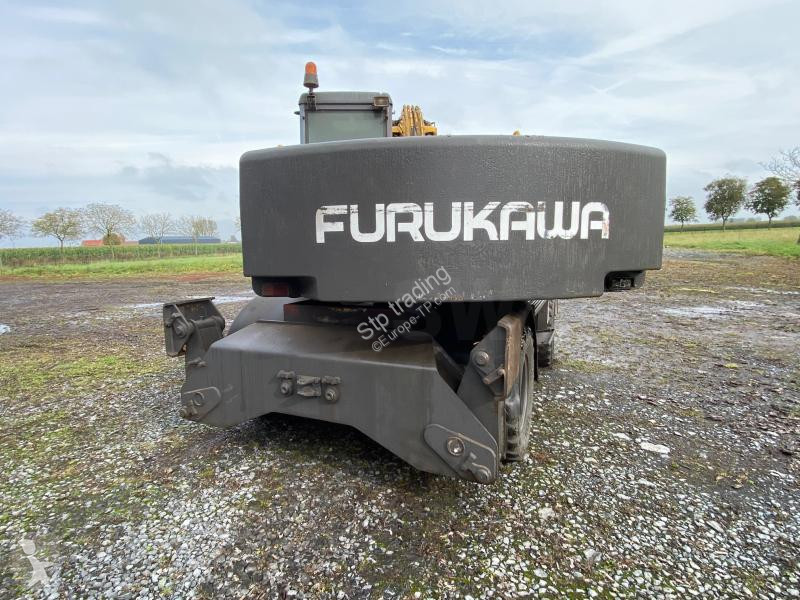 Lopatový nakládač Furukawa  W 735
