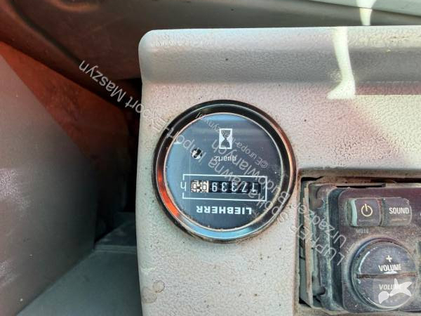 جرافة Liebherr R924HDSL Litronic