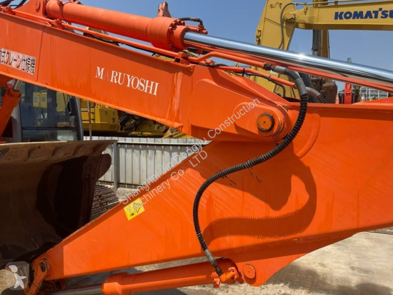 Escavatore Hitachi 135