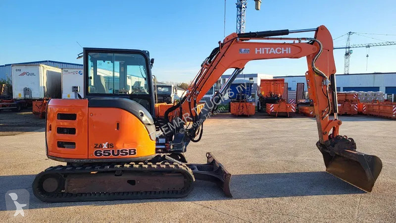 Lopatový nakládač Hitachi ZX65USB-5A CLR