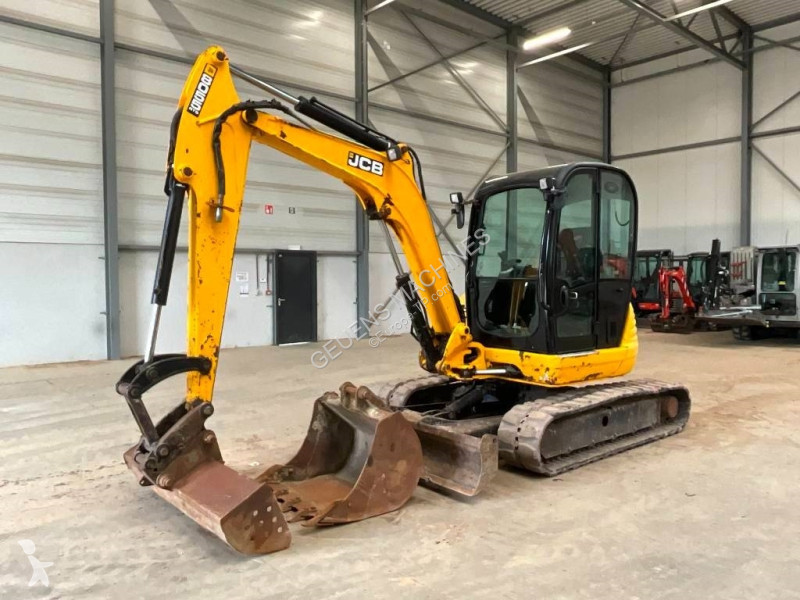 Excavator JCB