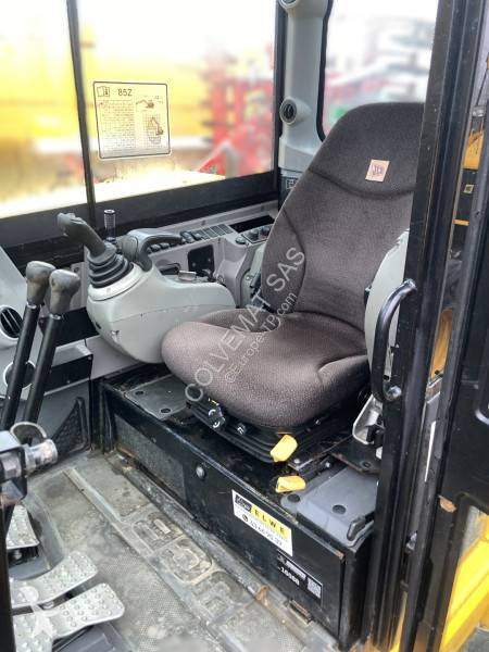 Escavadora JCB 85Z-1