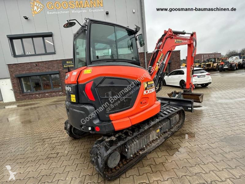Escavadora Kubota KX060-5