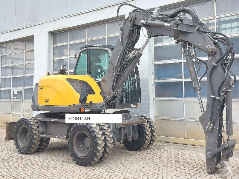 Excavator Mecalac