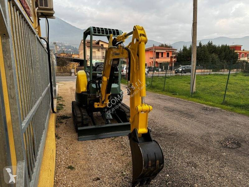 Escavatore Yanmar VIO25-4