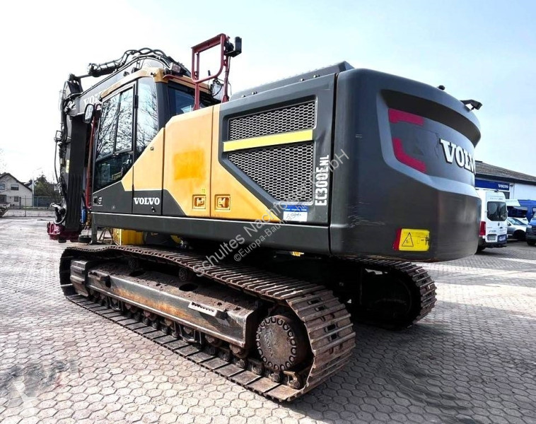 Excavadora Volvo 300 E