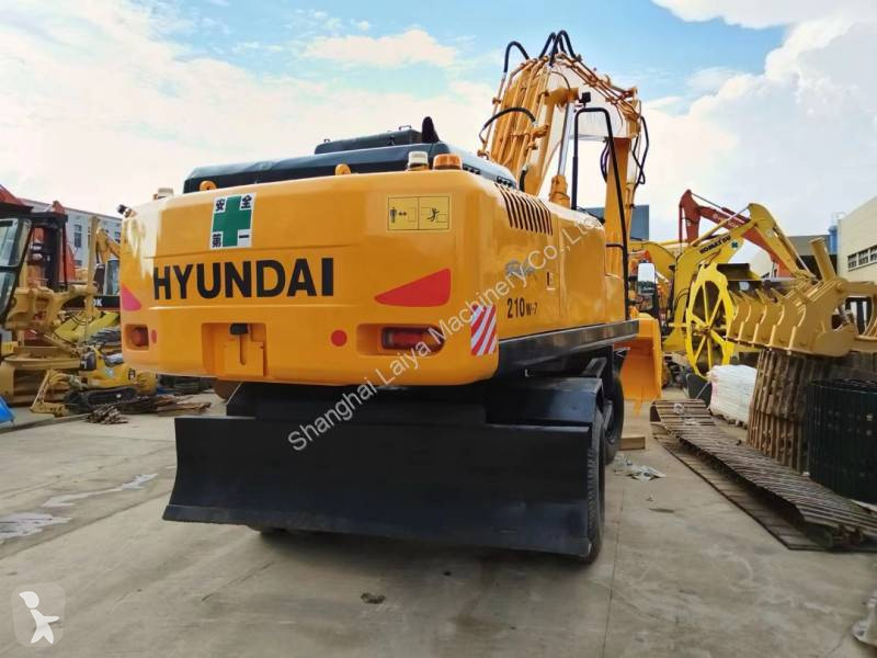 Excavadora Hyundai R210W