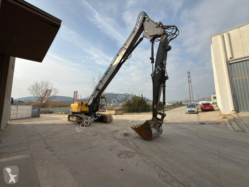 Excavadora Volvo