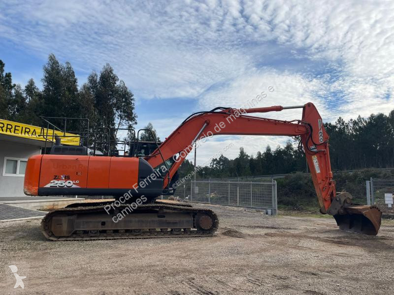 Escavadora Hitachi LC-6