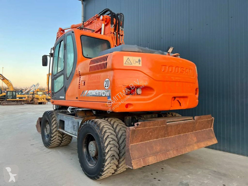 جرافة Doosan