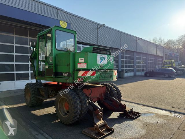 Excavator Schaeff...