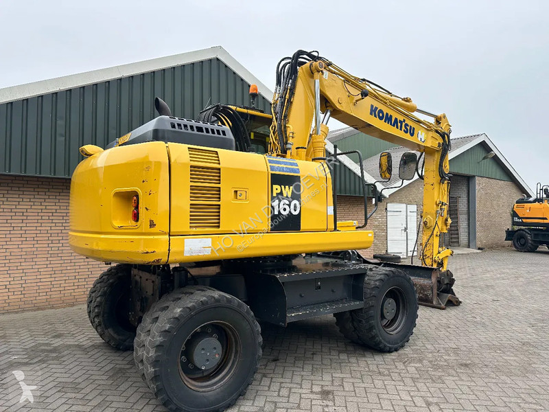 Escavadora Komatsu